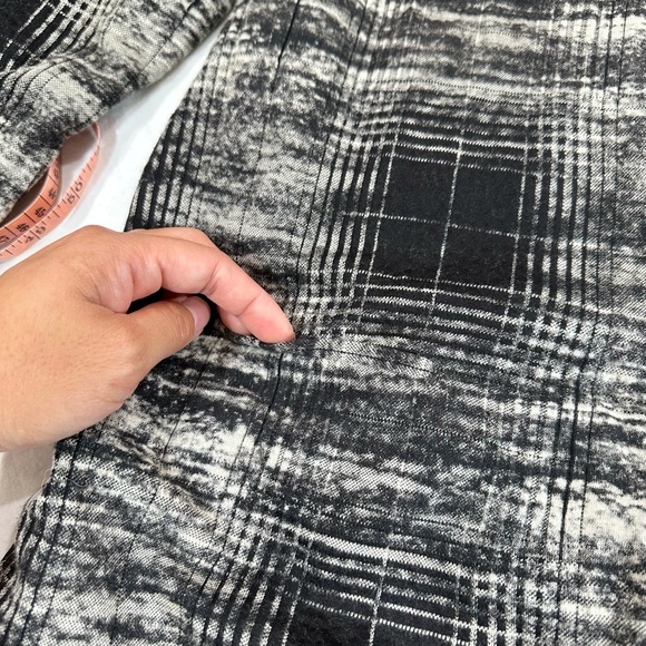 BCBGENERATION PLAID LONG SLEEVE DRESS - Picture 9 of 10